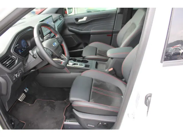 Ford Kuga 2.5 PHEV ST-Line X 2024 Hybride Benzine 14