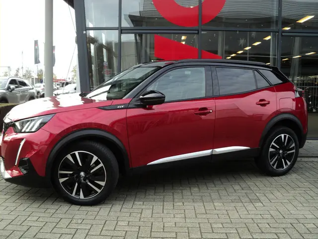 Peugeot 2008 1.2 GT 2020 Benzine 2