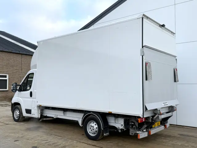 Peugeot Boxer 2.2 HDI 165PK 2024 Diesel 2