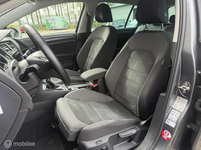 Volkswagen Golf 1.0 TSI Highline 2018 Benzine 23