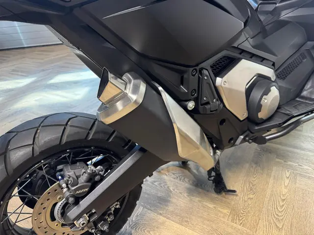Honda NC 750 Scooter X-ADV KEYLESS LED 2022 Benzine 25