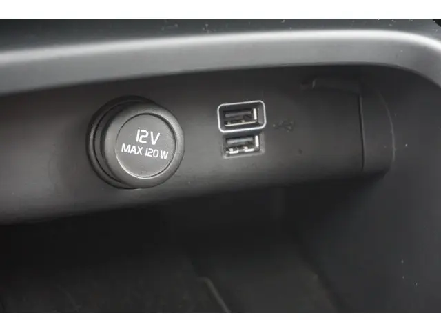 Volvo XC40 1.5 T3 Momentum Pro 2019 Benzine 32