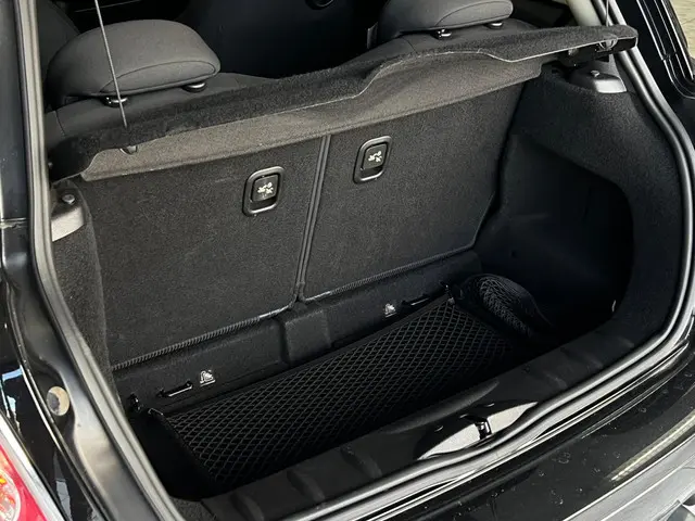 MINI Cooper Mini 1.6 Pepper 2013 Benzine 23