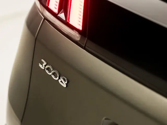 Peugeot 3008 1.2 PureTech Allure Sport 2019 Benzine 26