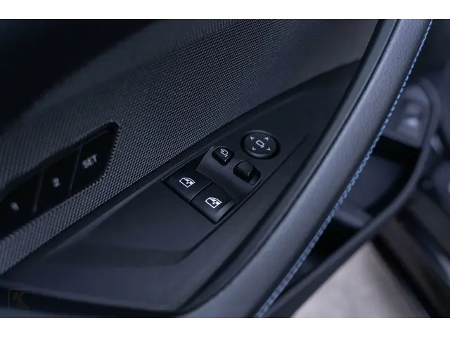 BMW 4 Serie Coupé 420d High Executive 2022 Diesel 35