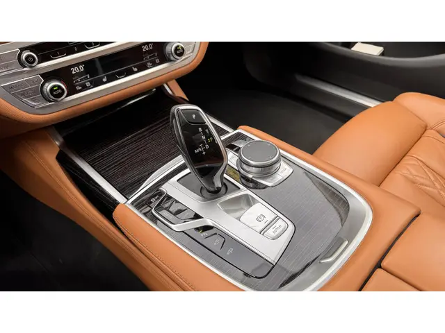 BMW 7 Serie 740Ld xDrive High Executive 2021 Diesel 25