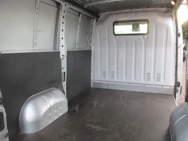 Renault Master Automaat 2012 Diesel 16