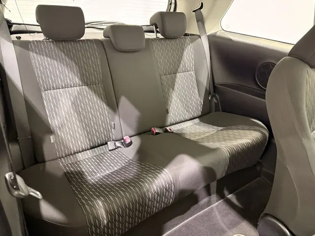 Toyota Yaris 1.0 VVT-i Comfort 2014 Benzine 7