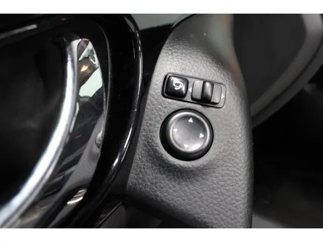 Nissan QASHQAI 1.2 Acenta 2014 Benzine 30