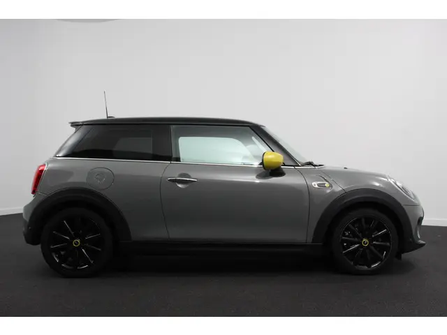MINI Electric Cooper Charged 33 kWh 2020 Elektrisch 7