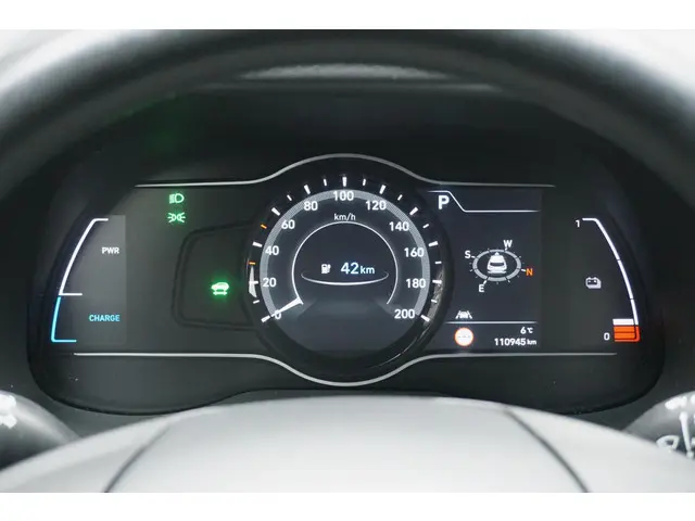 Hyundai Kona EV Premium 64 kWh 2020 Elektrisch 19