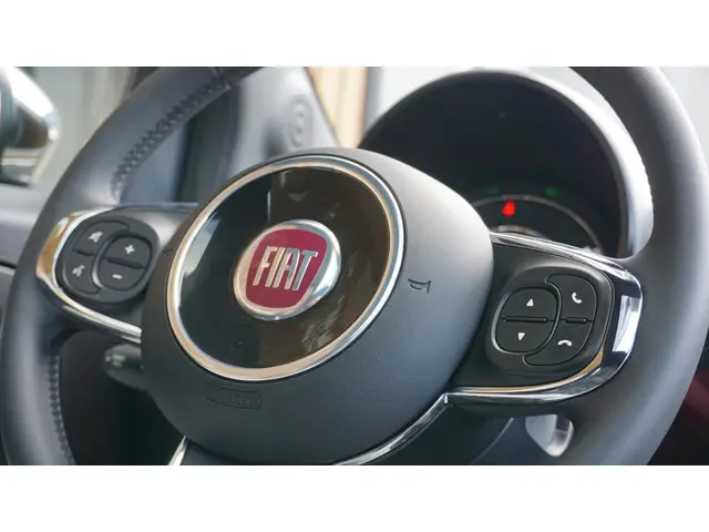 Fiat 500 1.0 69pk Hybrid Dolcevita Edition 2020 Benzine 25