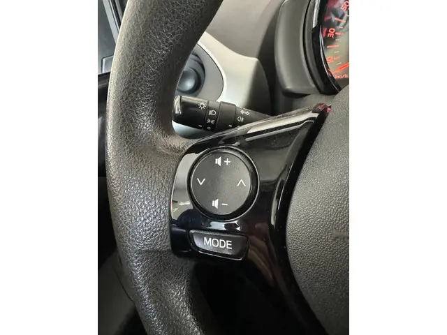 Peugeot 108 1.0 e-VTi 2014 Benzine 13