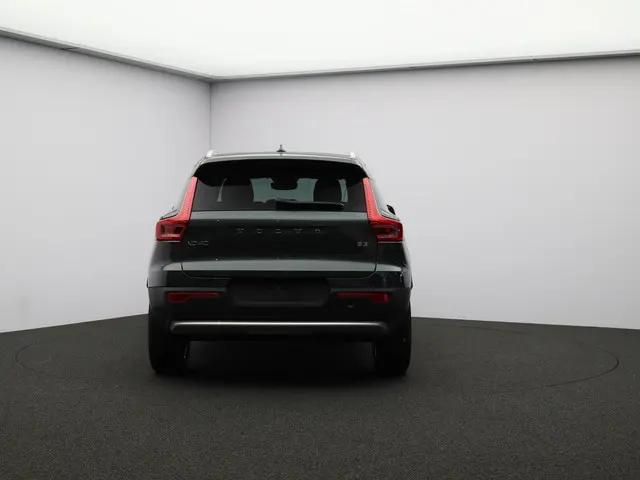 Volvo XC40 2.0 B3 Business Edition 2025 Benzine 17