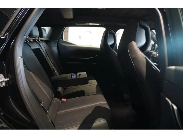 Fisker Ocean Extreme 113kWh 2024 Elektrisch 51