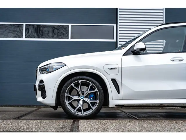BMW X5 xDrive45e High Executive 2022 Hybride Benzine 28