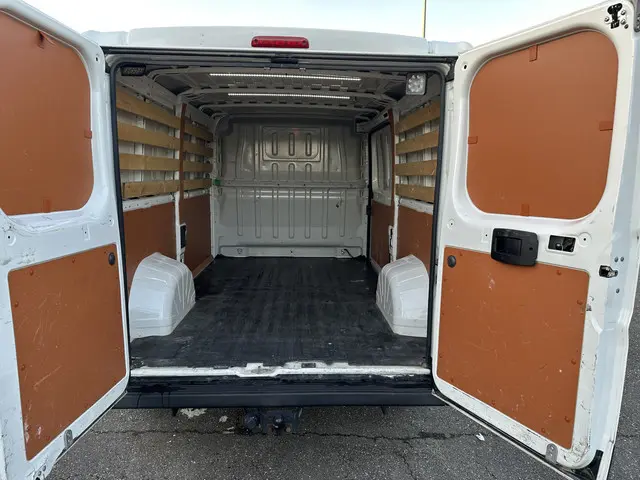 Peugeot Boxer 435 2.0 BlueHDI L2H1 Premium 2019 Diesel 13