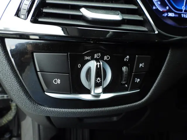 BMW 5 Serie Touring 530e 2023 Hybride Benzine 36