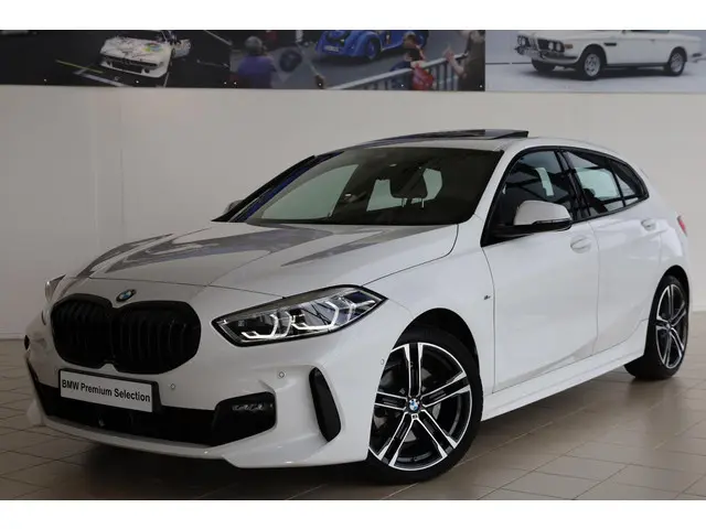 BMW 1 Serie 118i 2024 Benzine 31