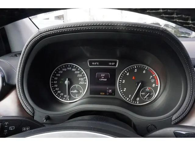Mercedes-Benz B-Klasse 200 AUT7 Prestige 2013 Benzine 17