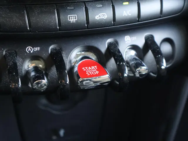 MINI Cooper 1.5 2019 Benzine 16