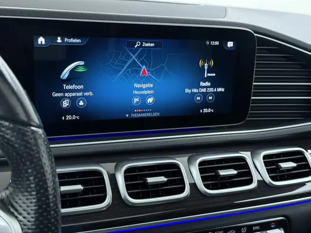 Mercedes-Benz GLE 450 4MATIC AMG line 2020 Benzine 29