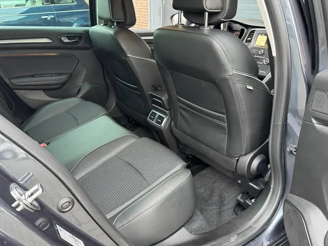 Renault Mégane Estate 1.3 TCE BOSE 2019 Benzine 11