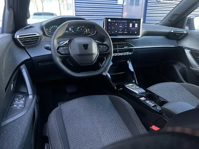 Peugeot e-2008 EV Business 54 kWh 2026 Elektrisch 12