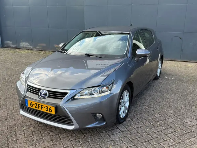Lexus CT 200h Business Line 2014 Hybride Benzine 2
