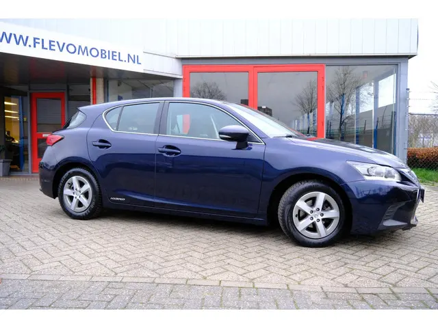 Lexus CT 200h Aut. Navi|Alcantara|Cam 2019 Hybride Benzine 4