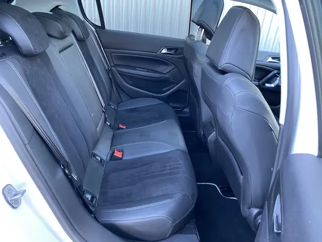 Peugeot 308 1.6 THP Allure 2014 Benzine 19