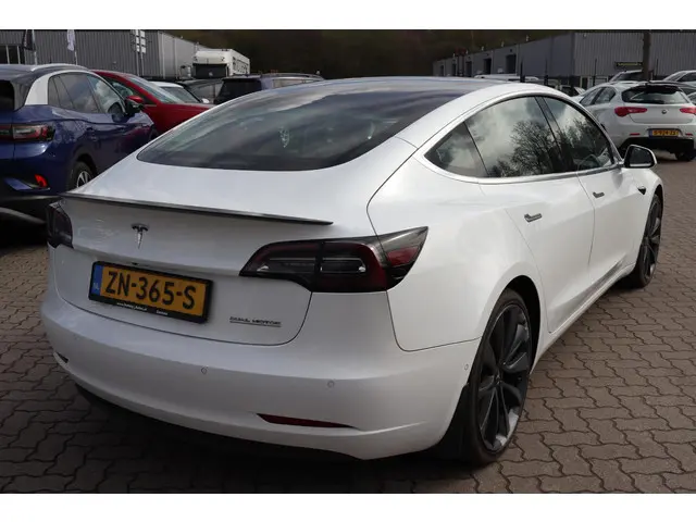 Tesla Model 3 Performance AWD 75 kWh 2019 Elektrisch 5