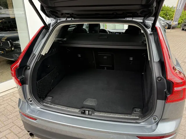 Volvo XC60 2.0 B4 Business Pro 2021 Benzine 33