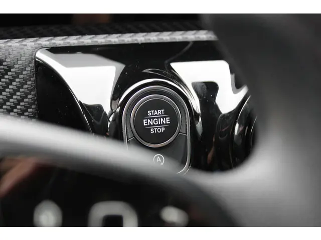 Mercedes-Benz A-Klasse 180 2020 Benzine 27