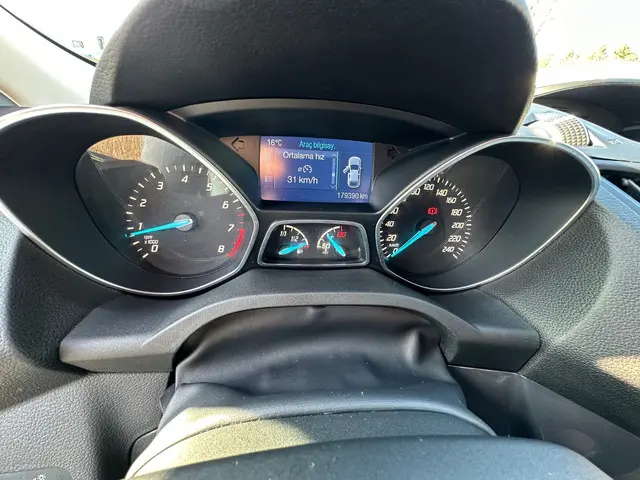 Ford Kuga 1.5 Titanium Plus 2014 Benzine 26