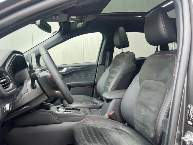 Ford Kuga 2.5 PHEV ST-Line X 2022 Hybride Benzine 15