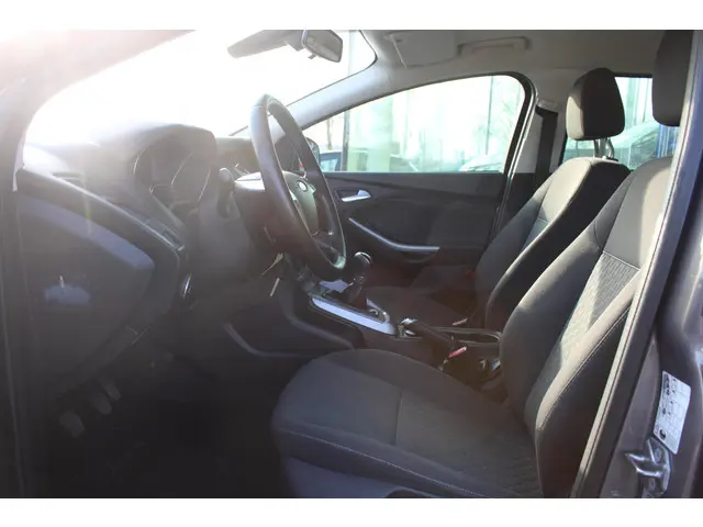 Ford Focus Wagon 1.0 EcoBoost Edition 2013 Benzine 9