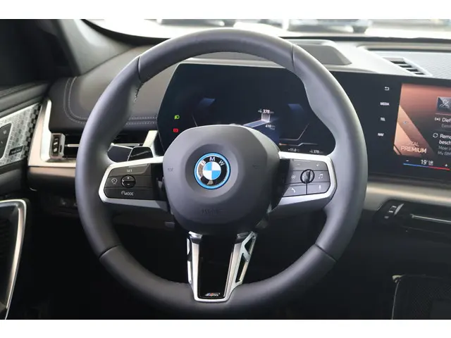BMW iX1 xDrive30 2025 Elektrisch 12