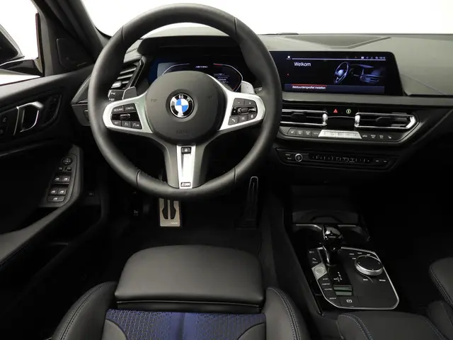 BMW 1 Serie 5-deurs M135i xDrive 2024 Benzine 10