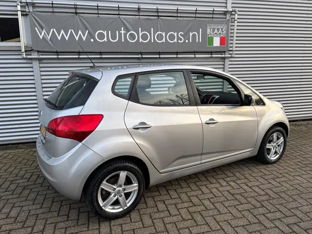 Kia Venga 1.4 CVVT ComfortLine 2015 Benzine 3