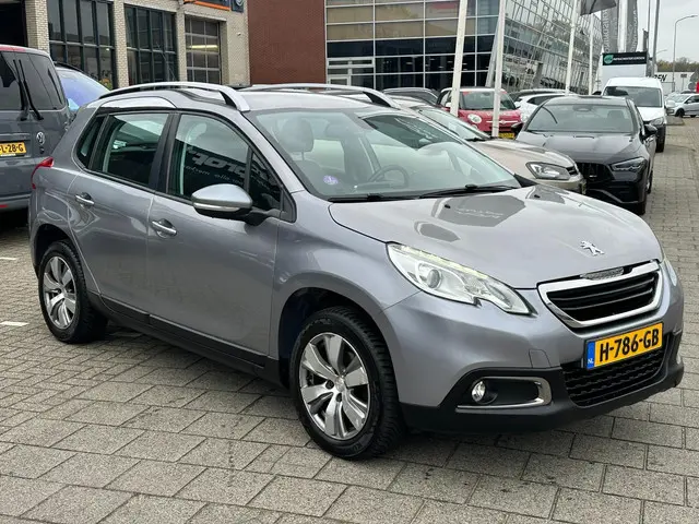 Peugeot 2008 1.2 VTi Allure 2013 Benzine 12