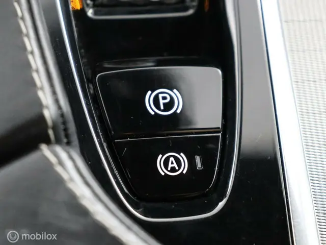 Volvo V90 2.0 T4 R-Design | ACC | PILOT | LEER | 2019 Benzine 32