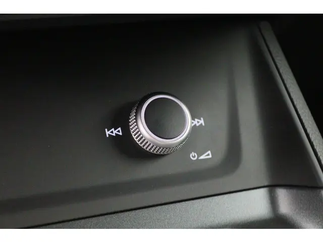 Audi Q3 45 TFSI e S edition 2021 Hybride Benzine 54