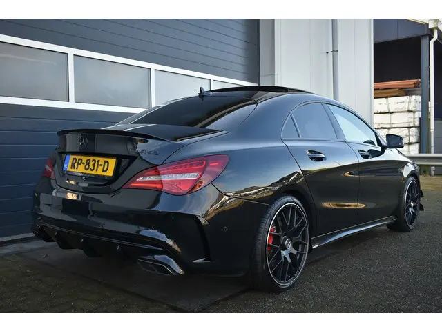 Mercedes-Benz CLA AMG 45 4MATIC 2018 Benzine 5