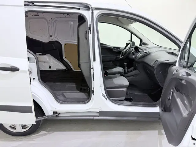 Ford Transit Courier Van 1.5 TDCI Airco NAP 2016 Diesel 39