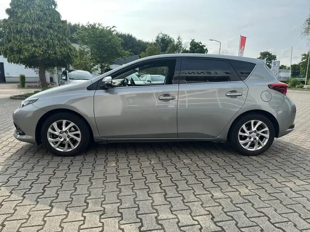 Toyota Auris 1.2T Dynamic 2017 Benzine 12
