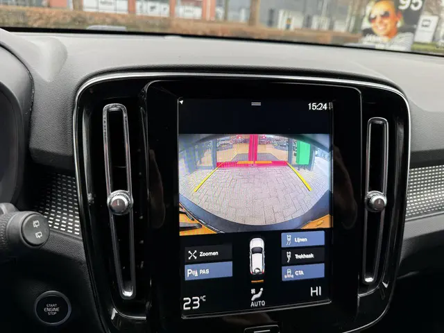 Volvo XC40 1.5 T3 R-Design 2022 Benzine 17