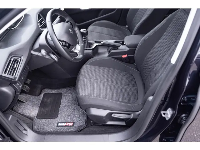 Peugeot 308 1.5 BlueHDi Blue Lease Active 2020 Diesel 28
