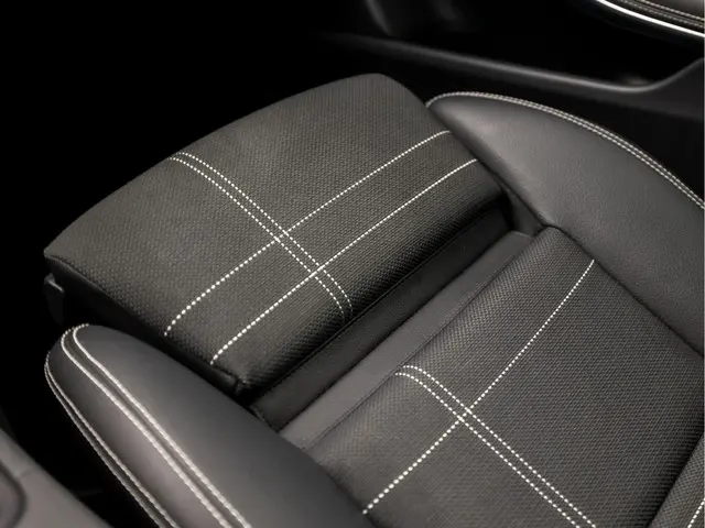 Mercedes-Benz GLA 200 Sport 2016 Benzine 15