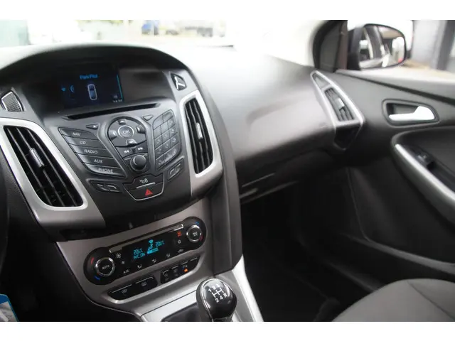 Ford Focus 1.0 EcoBoost Lease Trend 2013 Benzine 21